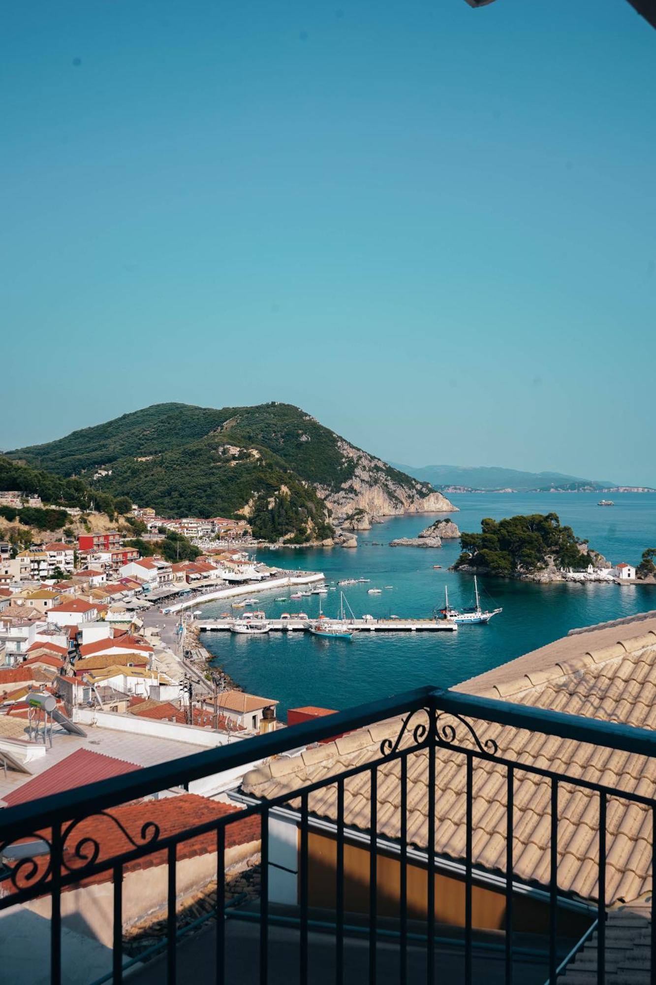 Romantica House Parga Bagian luar foto
